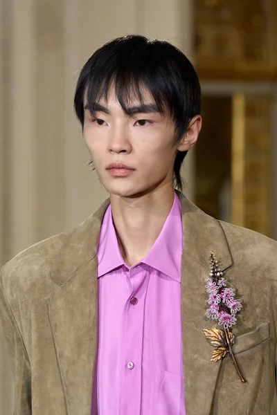 Look 145